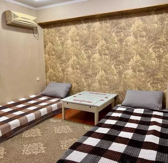 پانسیون Injoy Hostel