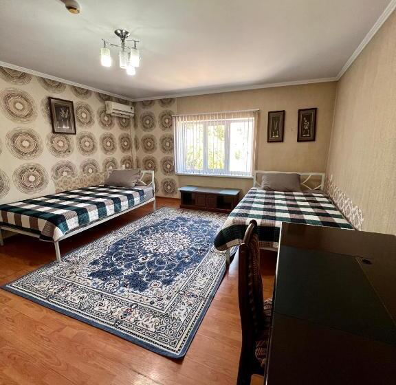 پانسیون Injoy Hostel