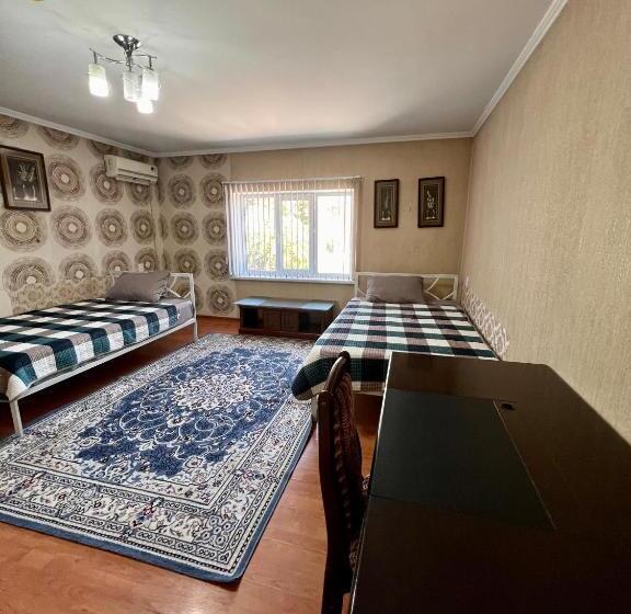 پانسیون Injoy Hostel