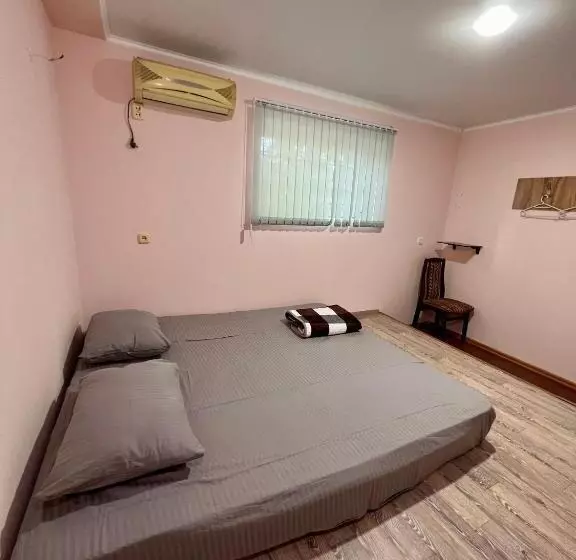پانسیون Injoy Hostel