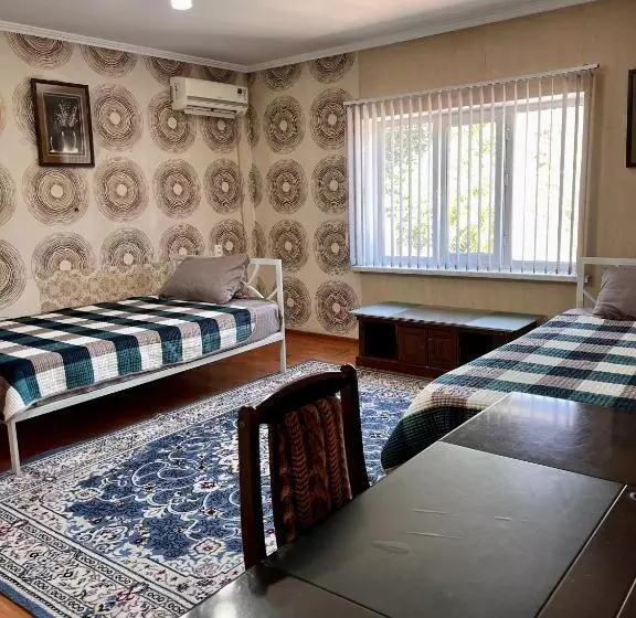 پانسیون Injoy Hostel