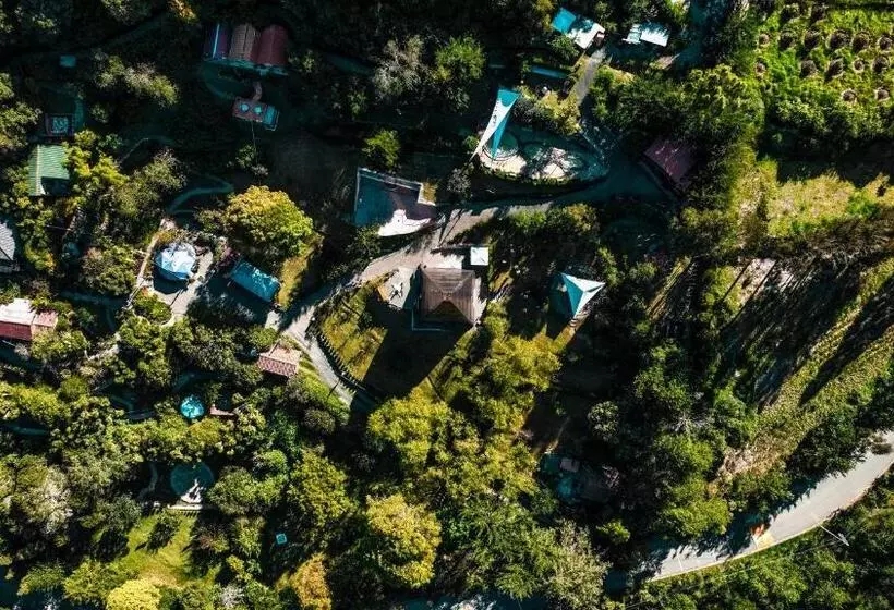 Hotelli Tosa Blue Mountain, Retreat & Spa