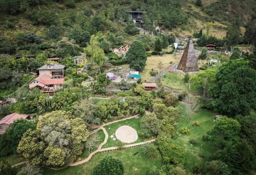 Hotelli Tosa Blue Mountain, Retreat & Spa