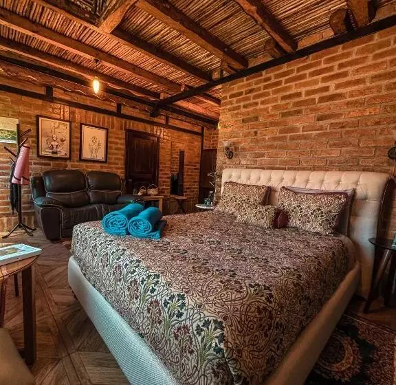 Hotelli Tosa Blue Mountain, Retreat & Spa