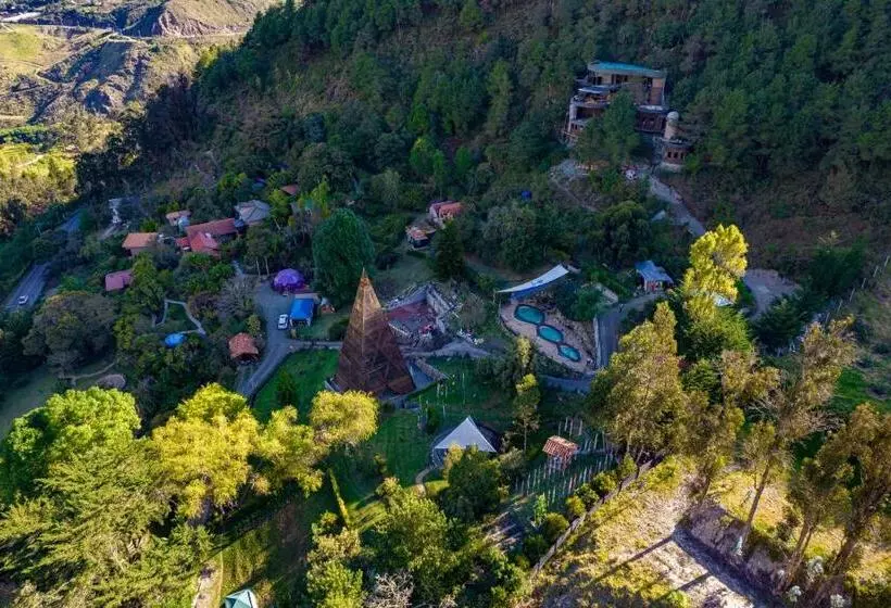 Hotelli Tosa Blue Mountain, Retreat & Spa