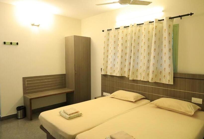 هتل Transit Nest Near Madurai Airport