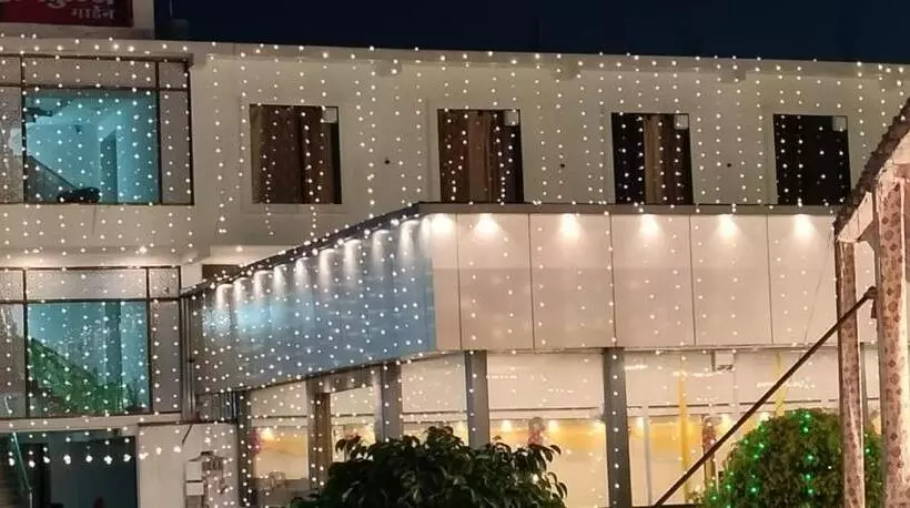 ペンション Premkunj