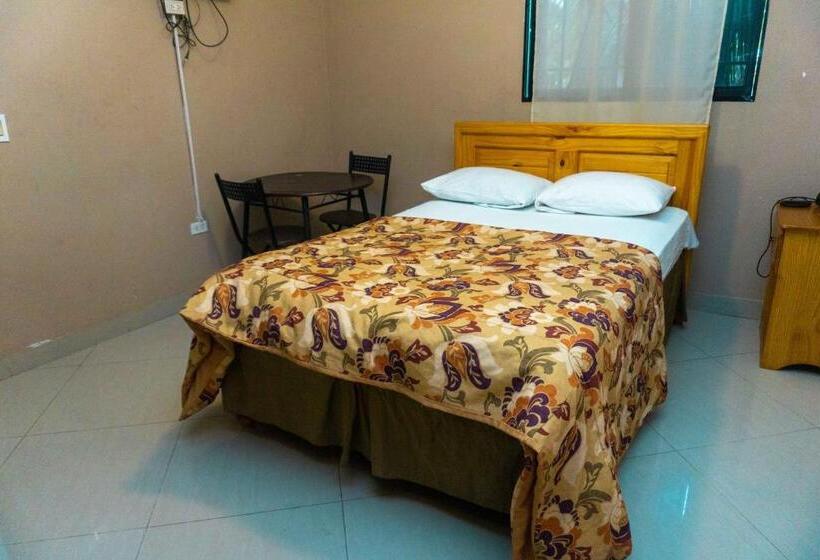 Tropical Hotel & Guest House