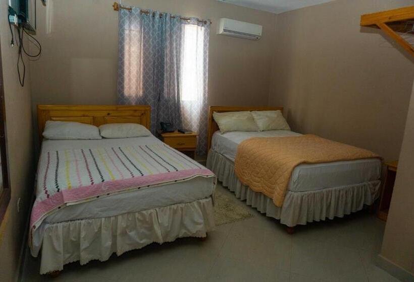 Tropical Hotel & Guest House