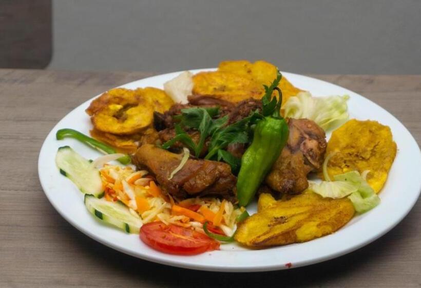 Tropical Hotel & Guest House