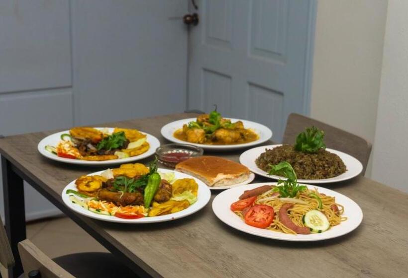 Tropical Hotel & Guest House