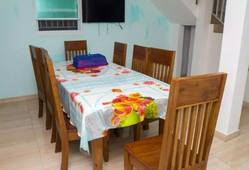 Tropical Hotel & Guest House