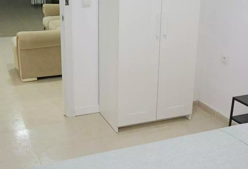 هاستل Optimus Comfort