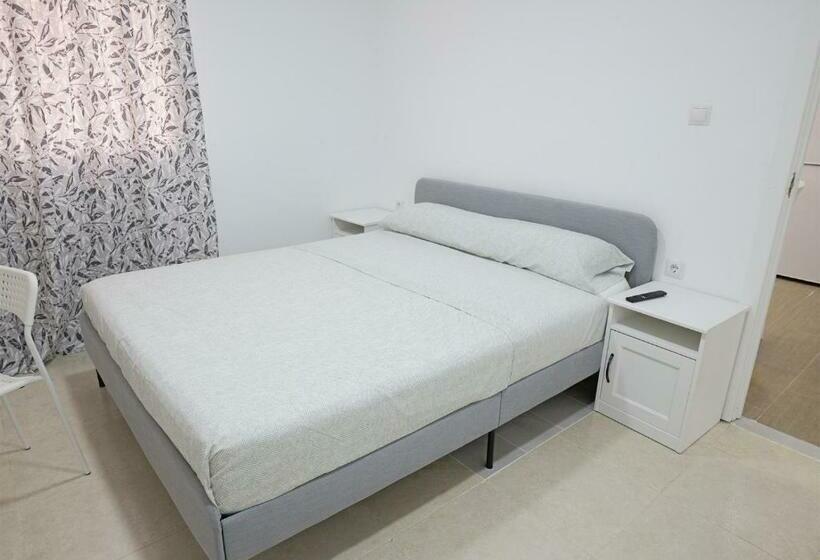 هاستل Optimus Comfort