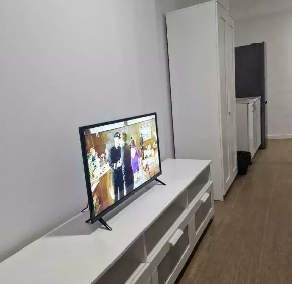 هاستل Optimus Comfort