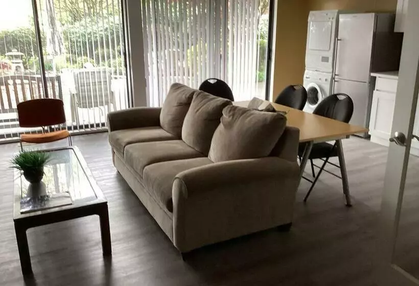 ペンション Garden Room B