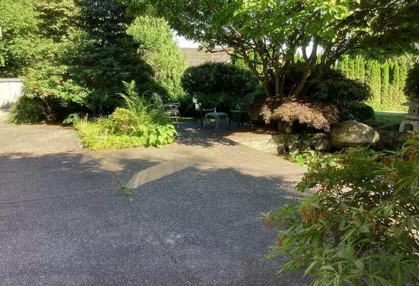 ペンション Garden Room B