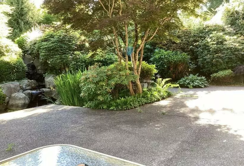 ペンション Garden Room B