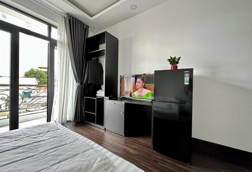 Victoria Hotel Netflix Free