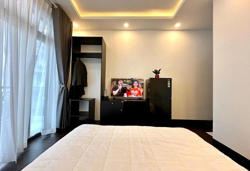 Victoria Hotel Netflix Free