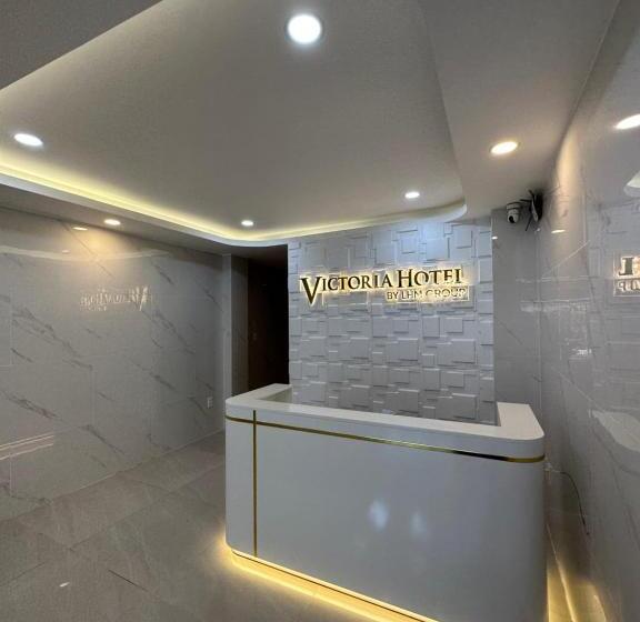 Victoria Hotel Netflix Free