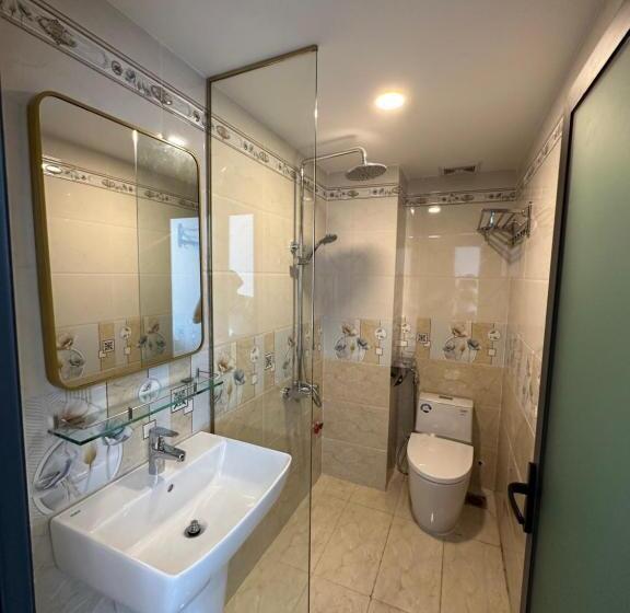 Victoria Hotel Netflix Free