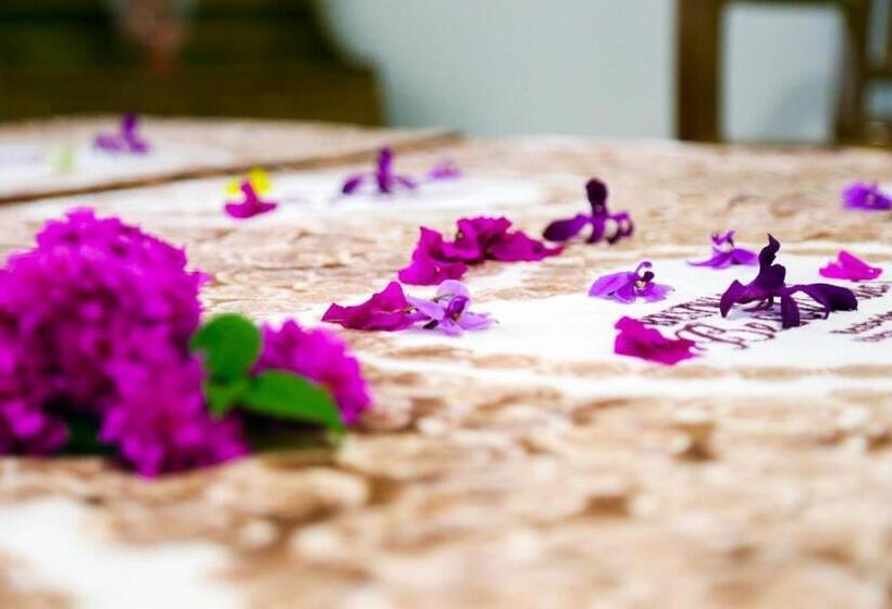 مبيت وإفطار Indusara Villa Bentota