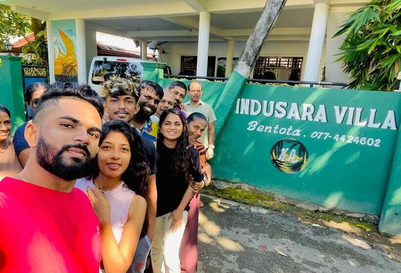 مبيت وإفطار Indusara Villa Bentota