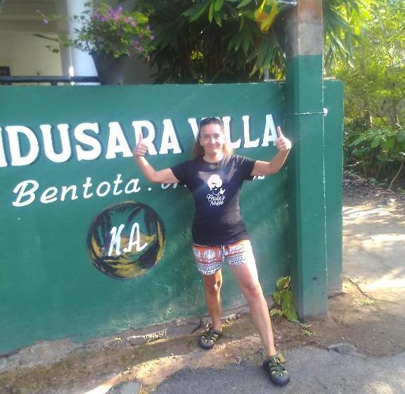 مبيت وإفطار Indusara Villa Bentota