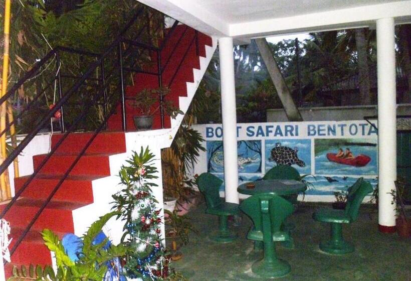 مبيت وإفطار Indusara Villa Bentota