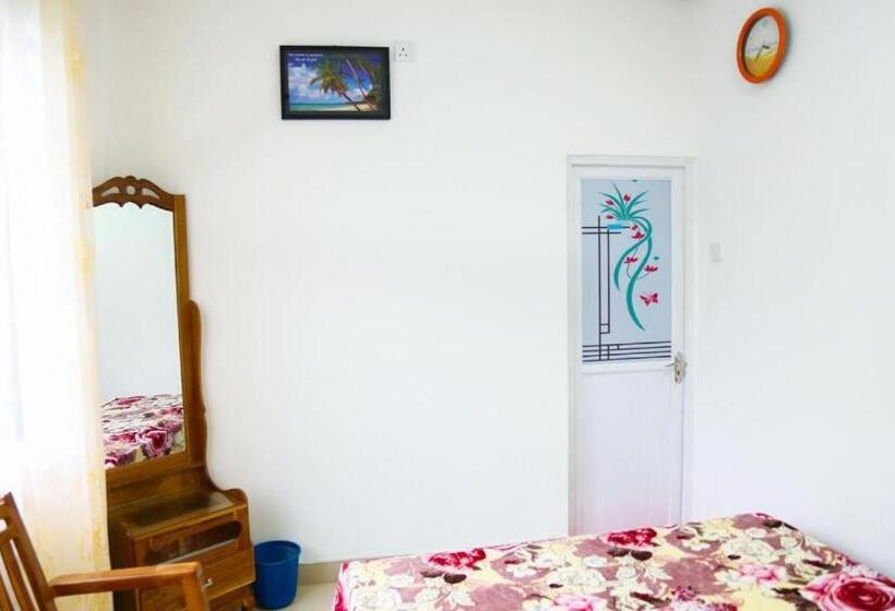 مبيت وإفطار Indusara Villa Bentota