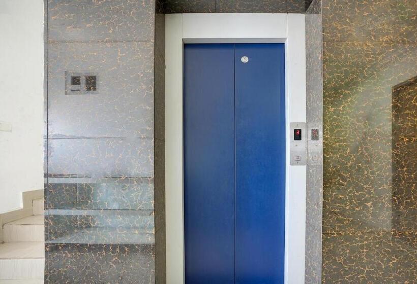 ホテル Oyo Flagship Abisha Villa