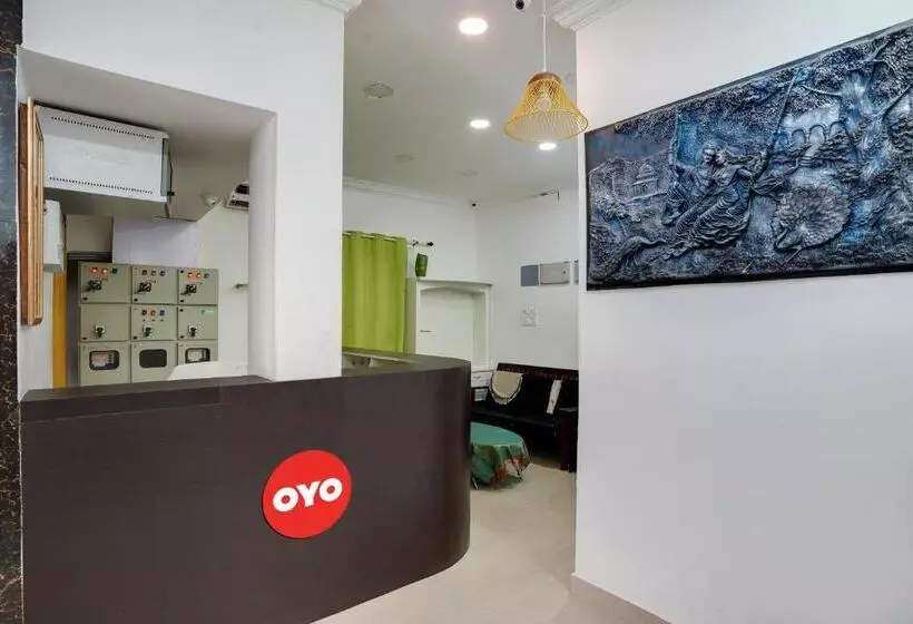 ホテル Oyo Flagship Abisha Villa