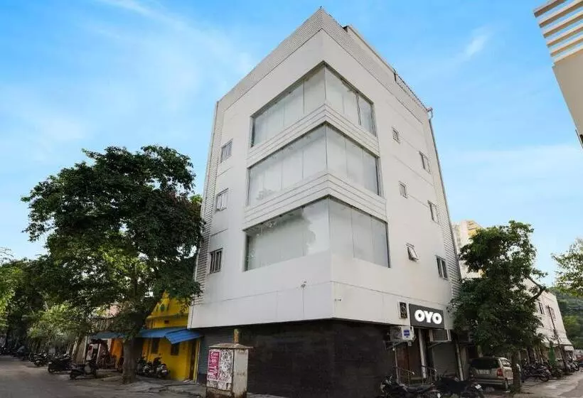 ホテル Oyo Flagship Abisha Villa