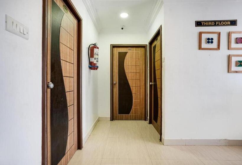 ホテル Oyo Flagship Abisha Villa