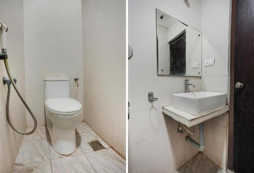 ホテル Oyo Flagship Abisha Villa