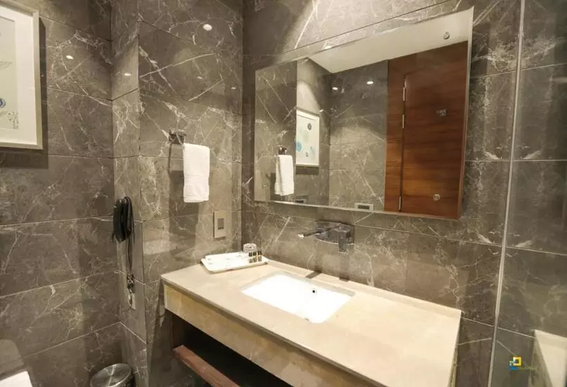 ホテル The Montage