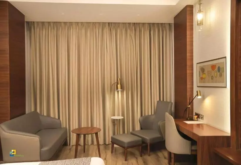 ホテル The Montage