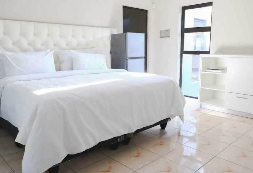 پانسیون L. A. P Guesthouse