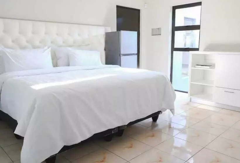 پانسیون L. A. P Guesthouse