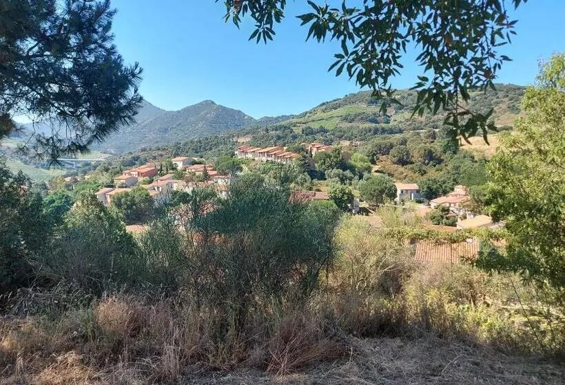 Majatalo Sur Les Hauteurs De Collioure