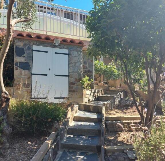 پانسیون Sur Les Hauteurs De Collioure