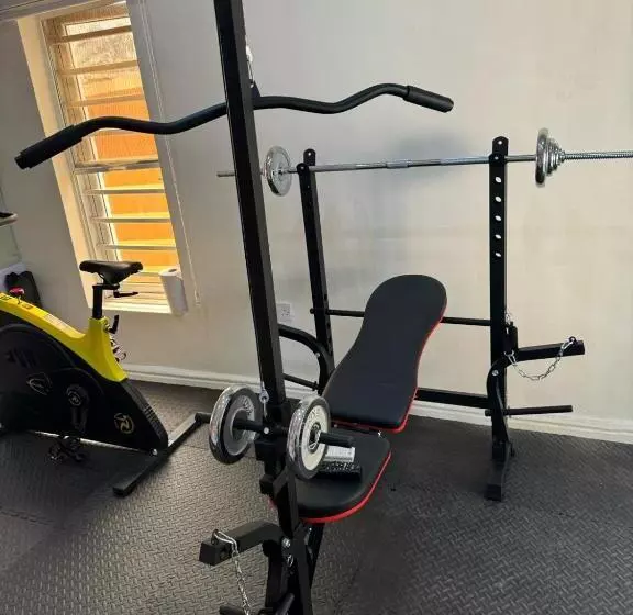 هتل Dominance Events And Suites