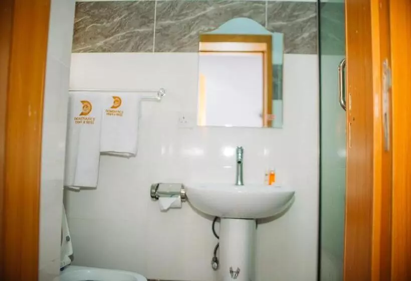 هتل Dominance Events And Suites