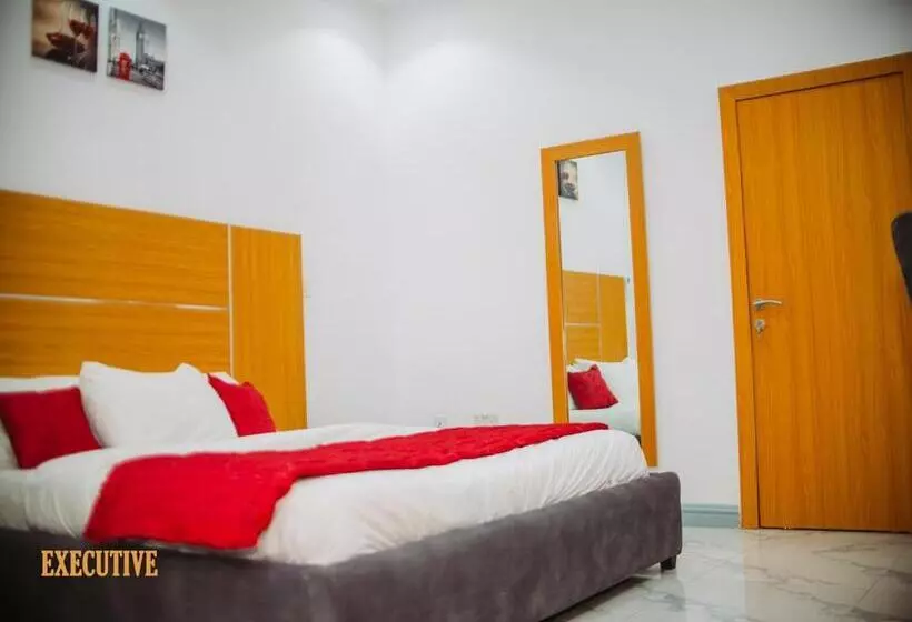 هتل Dominance Events And Suites