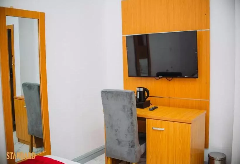 هتل Dominance Events And Suites