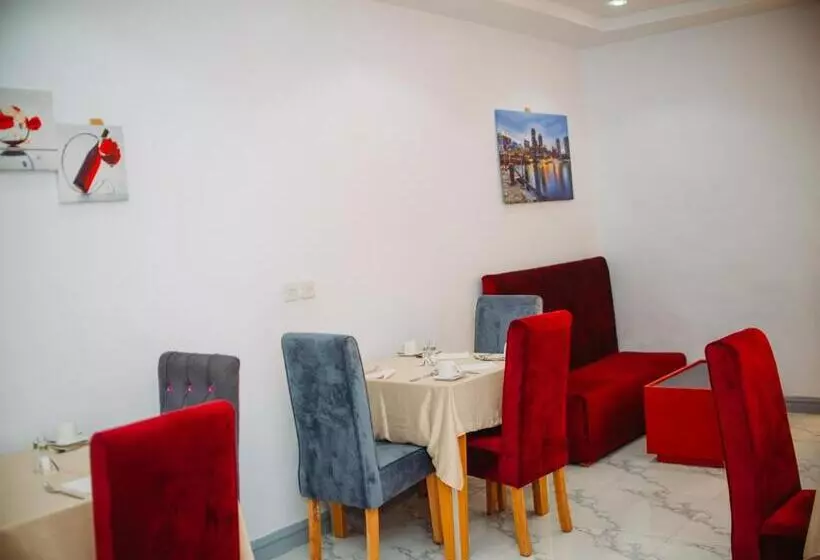 هتل Dominance Events And Suites