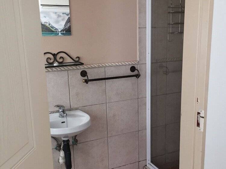 Pension Kaste Guest House Edenvale