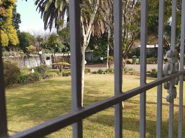Pension Kaste Guest House Edenvale