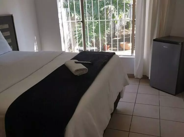 Majatalo Kaste Guest House Edenvale